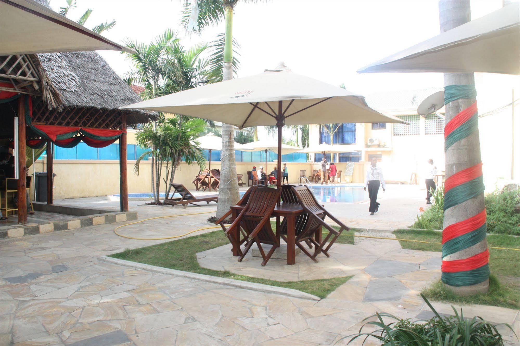 Regency Park Hotel Νταρ ες Σαλάμ Εξωτερικό φωτογραφία