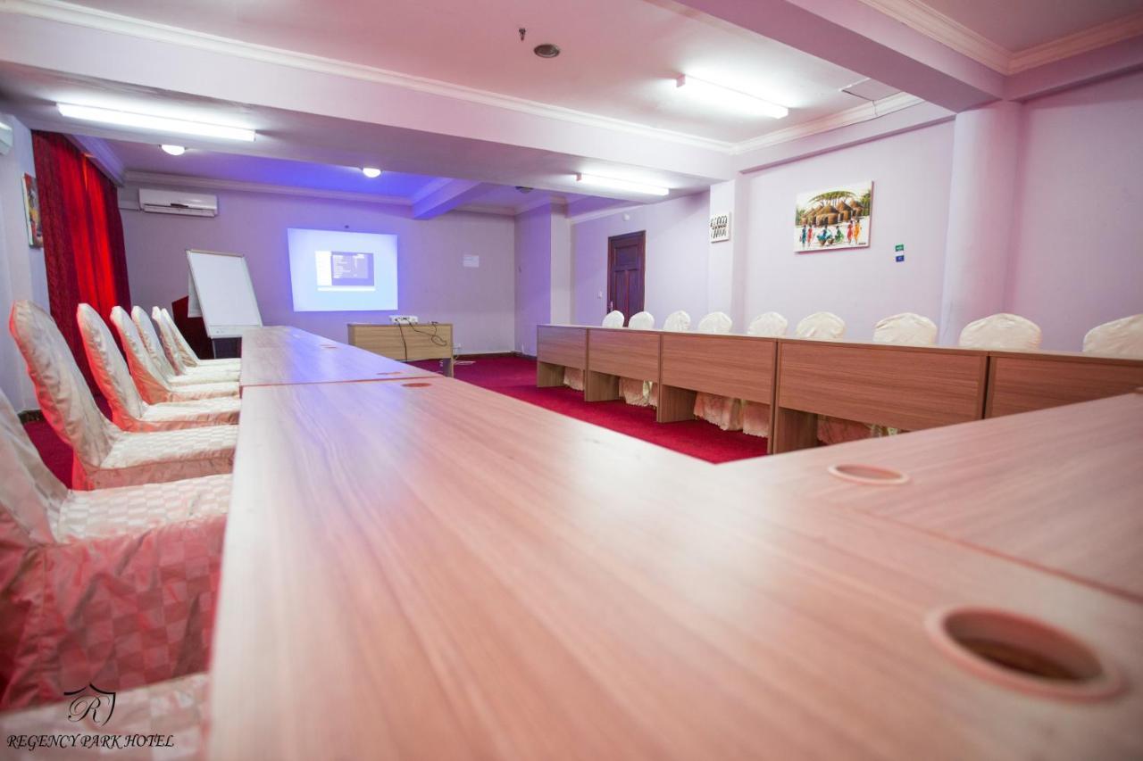 Regency Park Hotel Νταρ ες Σαλάμ Εξωτερικό φωτογραφία